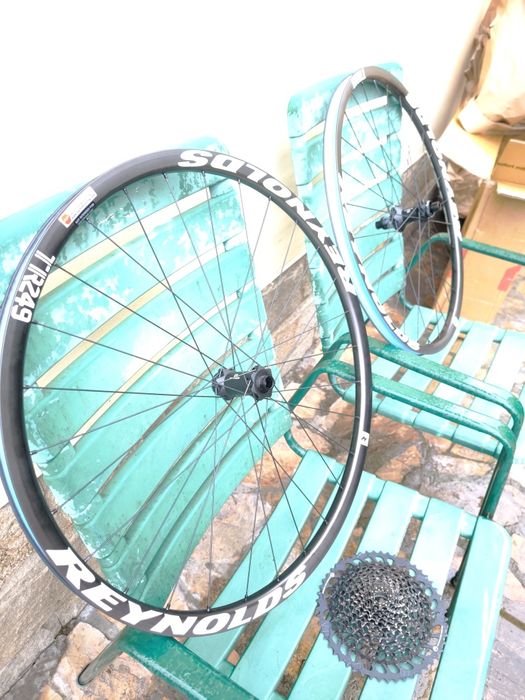 Reynolds TR249 Carbon 29 ( Нови )