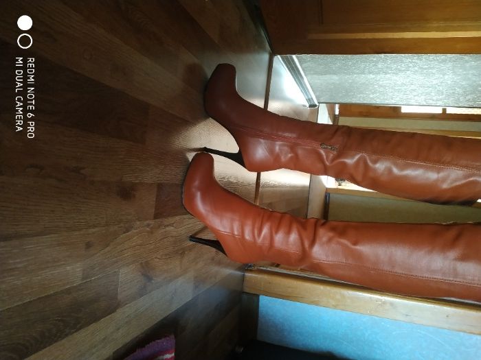 кожаные коричневые сапоги