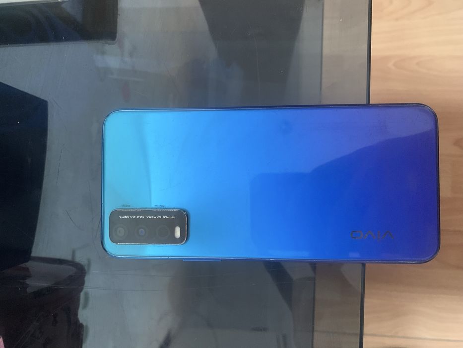 Продам телефон Vivo