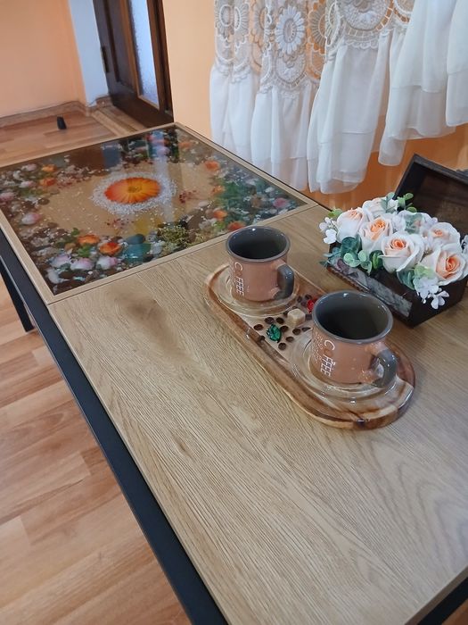 Masuta de cafea.