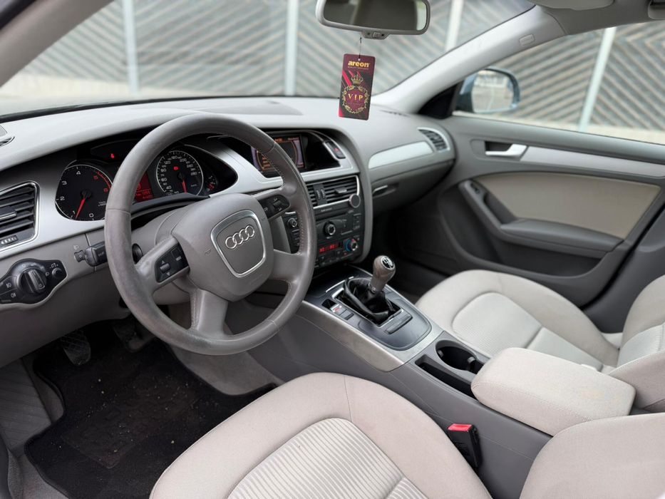 Audi A4 B8 2.0 TDI 143CP