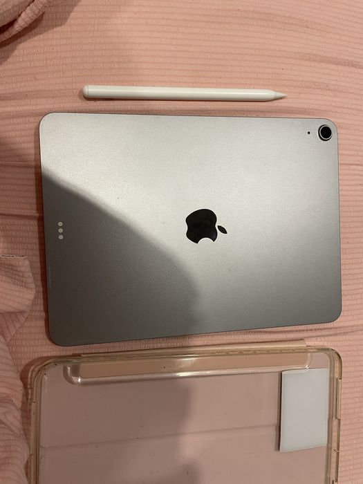 Продам iPad Air 11-inch (M3)
