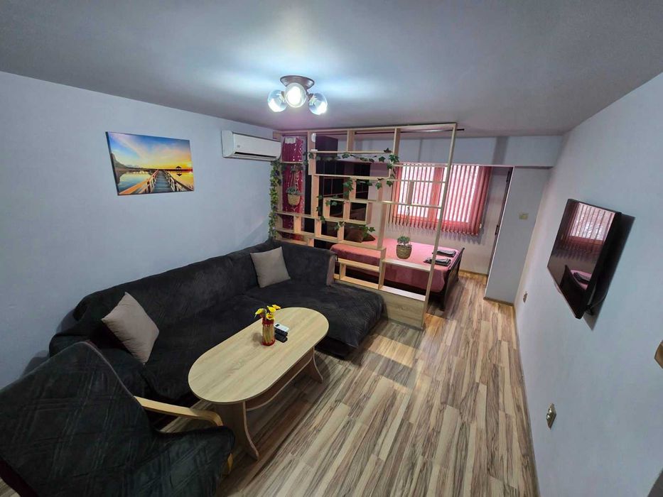 Гарсониера в отлично състояние в кв. Тракия