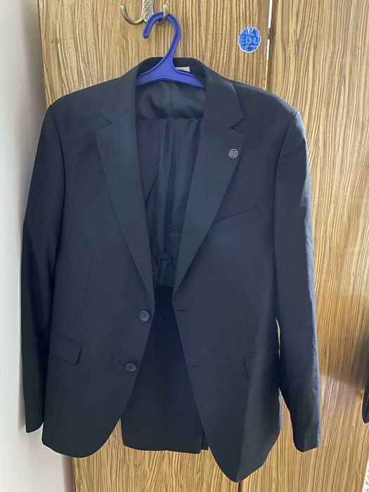 Костюм черный мужской