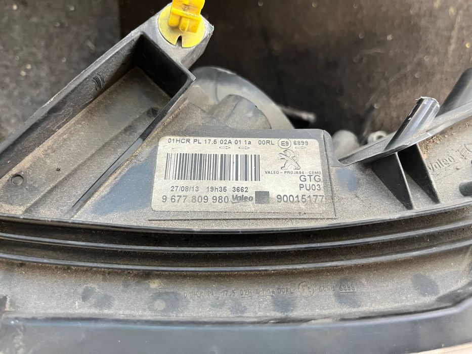 Фарове Peugeot 2008 gt Allure ляв десен фар Пежо 2008