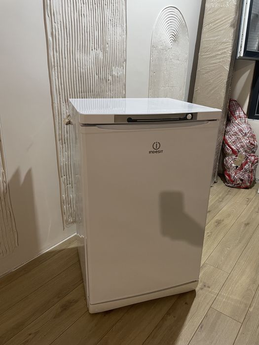 Морозильник indesit