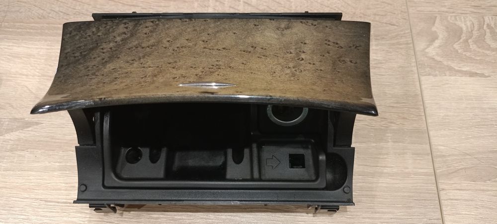 Кори за врати,пепелник,сензори и други части за Mercedes Benz W 211