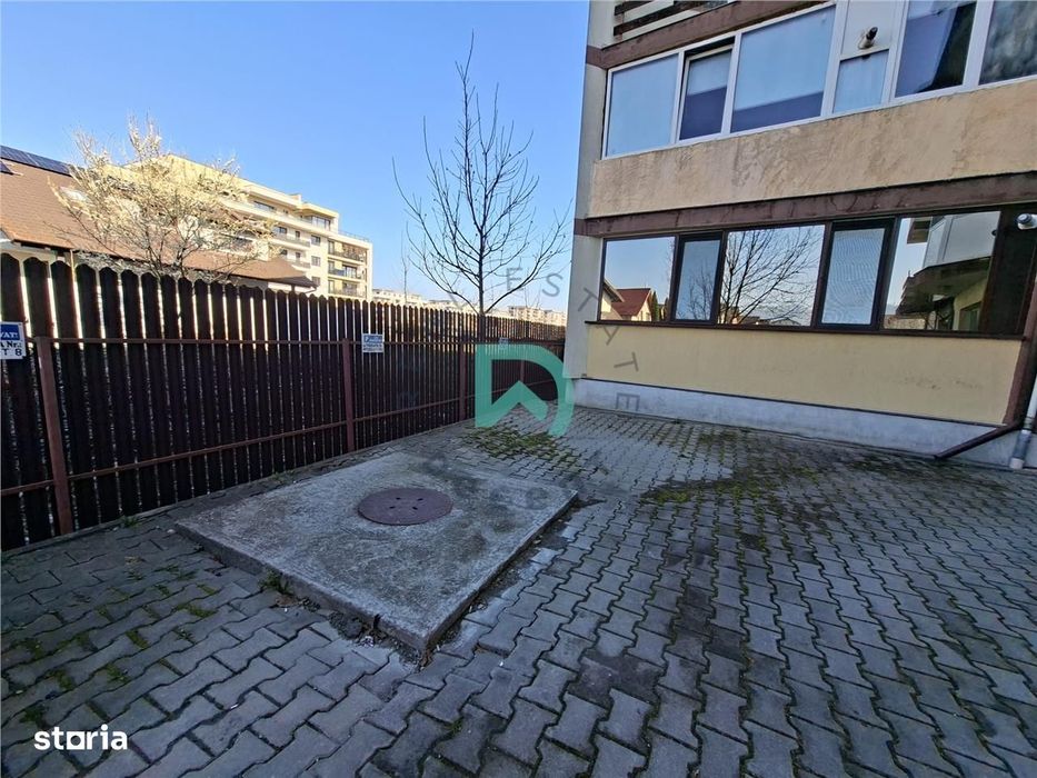 Apartament 2 camere  tip studio, Tractorul, intermediar, loc de parcar