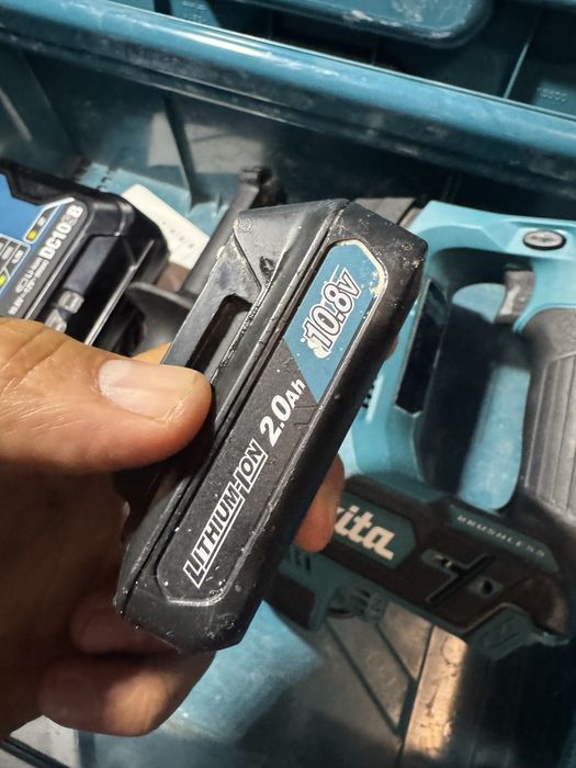 Rotopercutor Makita 12v HR166D