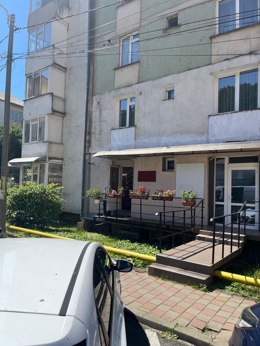 Spațiu comercial cu 3 unități separate | Zona Perla - BCR