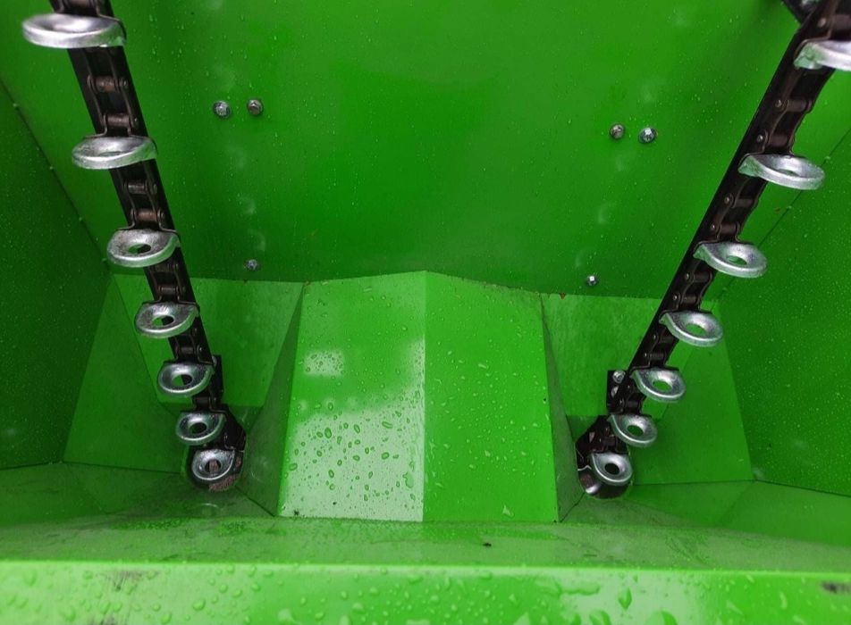 Masina de pus cartofi 2 randuri+fertilizator