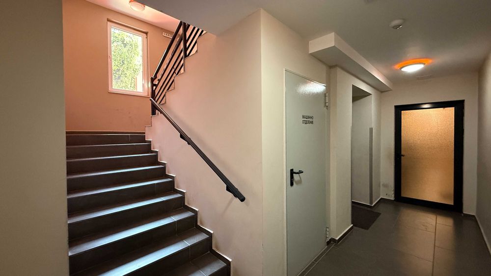 Продава се Двустаен апартамент в Варна, Бриз - 76 кв.м за 2448 €/кв.м - Снимка #3