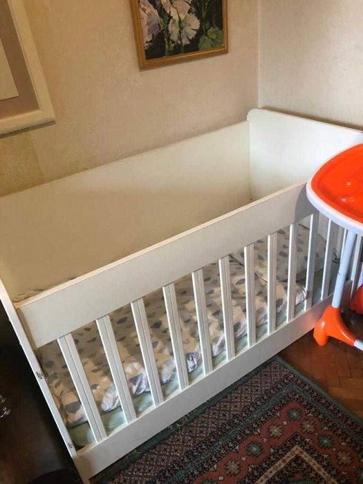 Дървено детско креватче в чудесно състояние