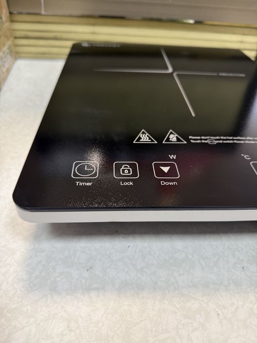 Индукционен котлон AMZCHEF