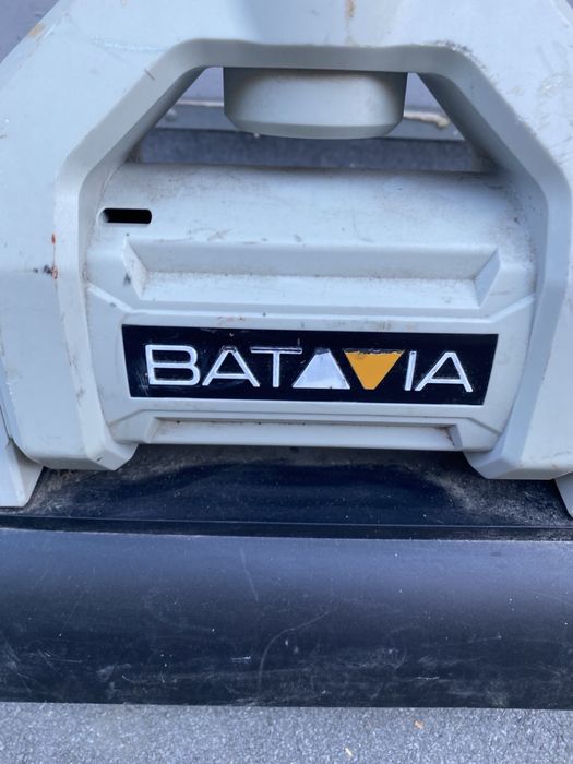 Електрическа метла BATAVIA MAXXBRUSH/ 1020W - Почистваща машина