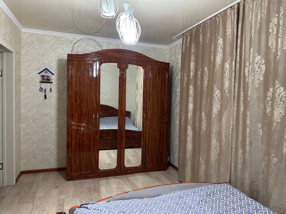 Продам спальный гарнитур