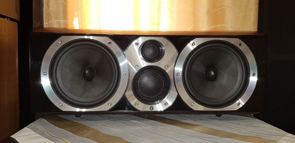 Wharfedale Diamond 10.CM , 90 dB / 1 W / 1 m , proveniență Anglia.