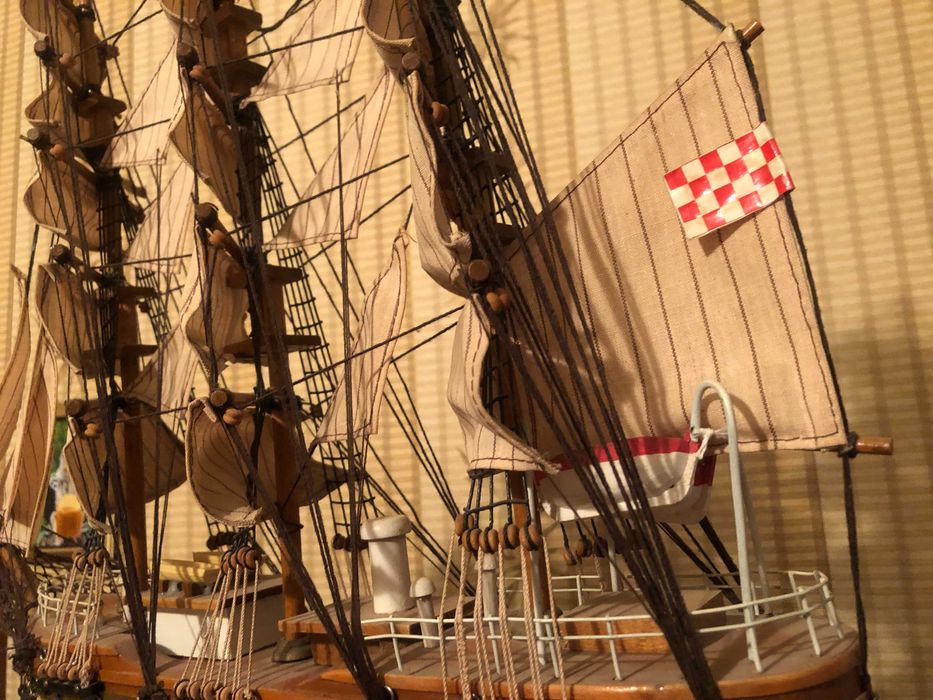 Сувенирный корабль