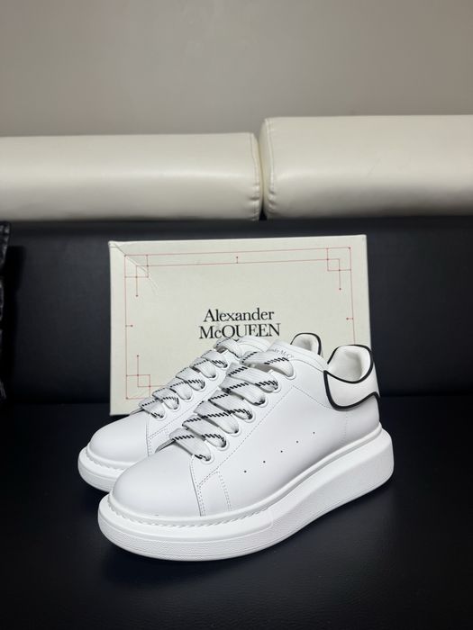 Alexander McQueen 42