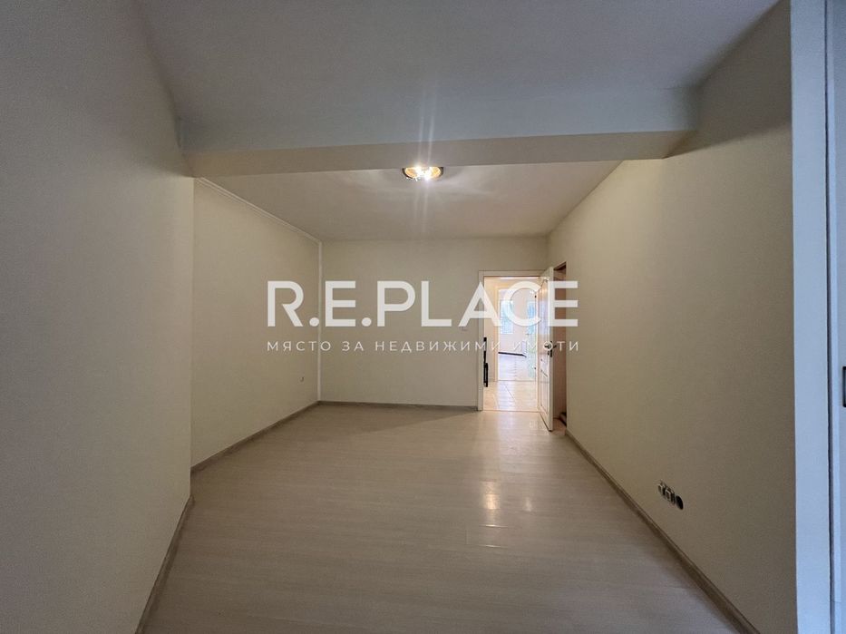 Продава се Четиристаен апартамент в Варна, Спортна зала - 136 кв.м за 2346 €/кв.м - Снимка #8