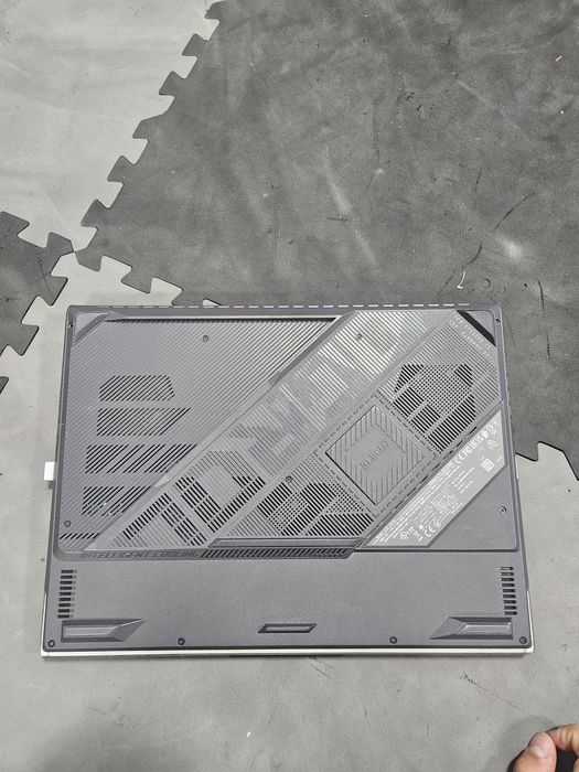 Rogstrix g16 2024