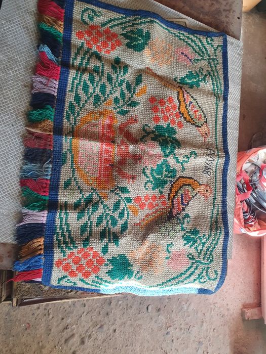 Diferite carpete făcute manual