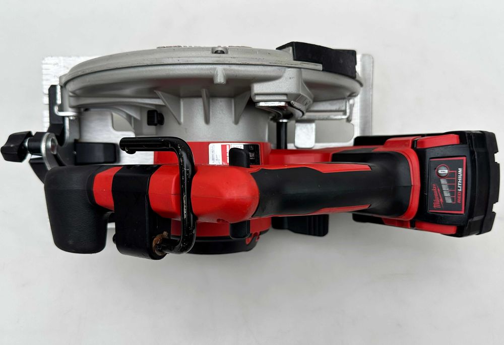 Milwaukee M18 BLCS66 -Акумулаторен безчетков циркуляр 2x18V 5.0A 2024г