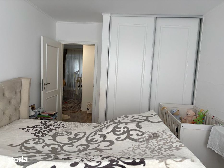 Apartament cu 3 camere,etaj 1,garaj de 30 mp