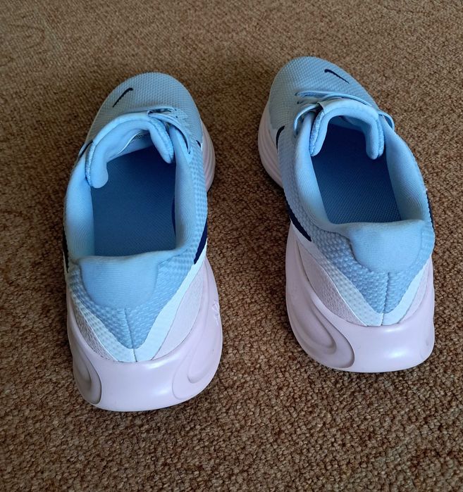 Дамски маратонки Nike