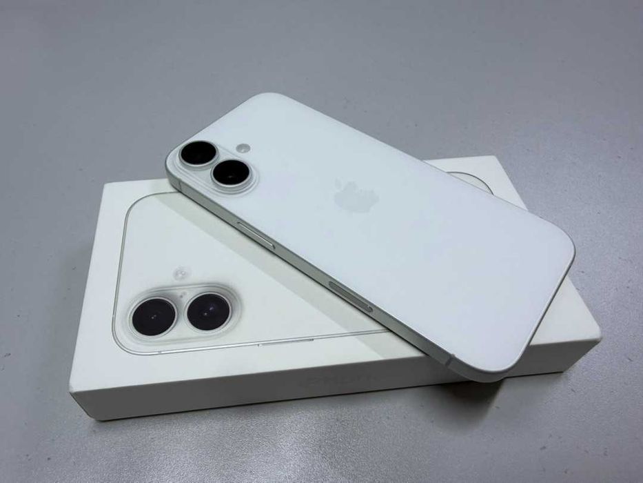телефон IPhone 16