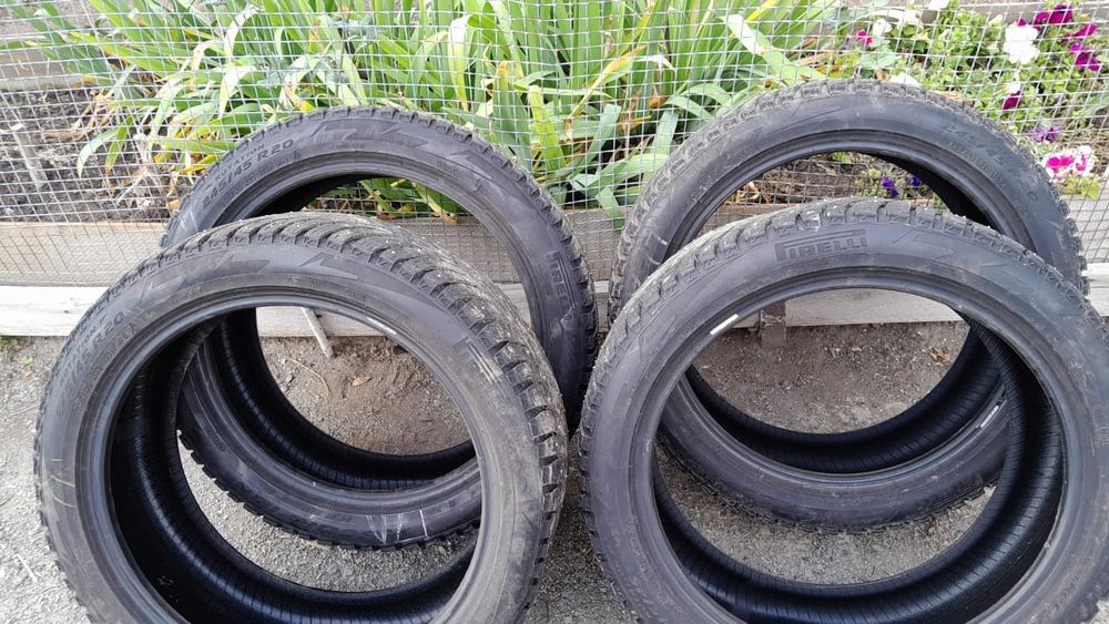 Продам зимние шины пирелли