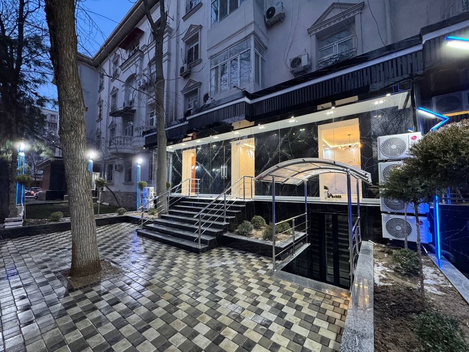 Аренда под Офис Ориентир Улица Нукусская 80м2+70м2 2800$ торг