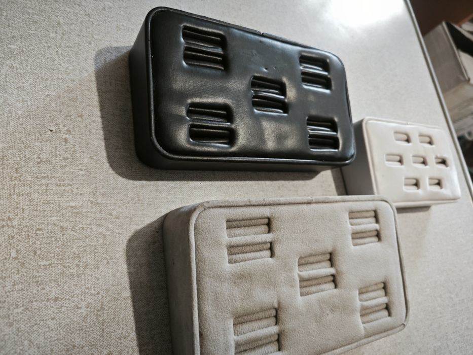 Поставки за пръстени