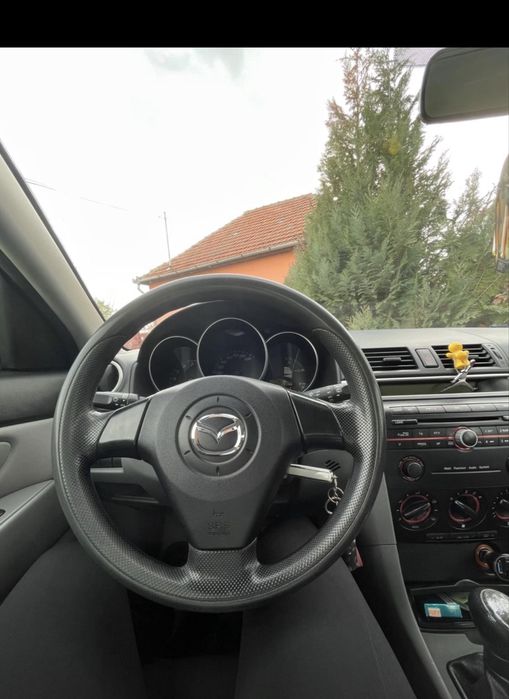 MAZDA 3 2005 — imagine 5