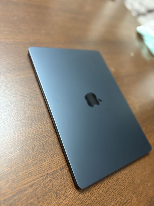 Продам MacBook Air