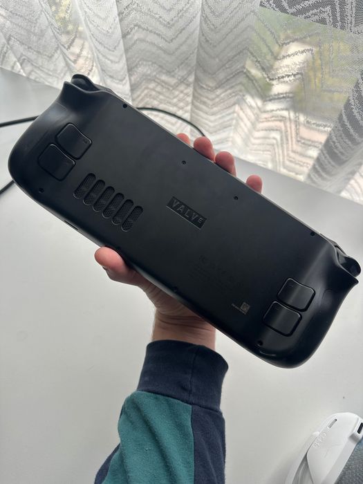 Steam Deck LCD 1 TB като нов