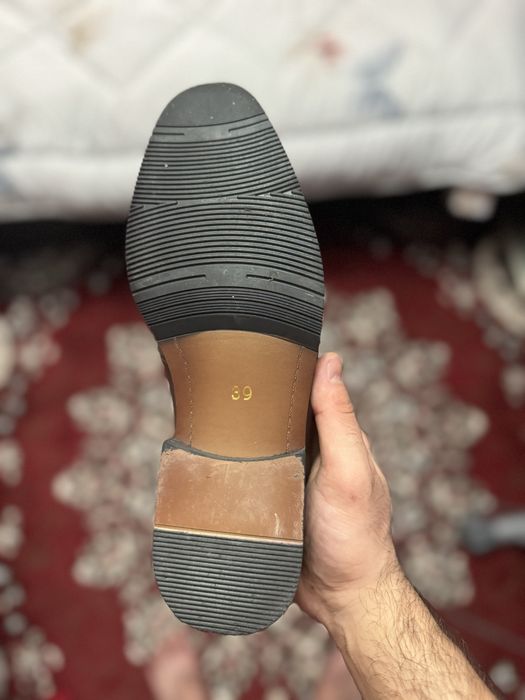 Туфли кожаный размери 39 кийилмаган енги