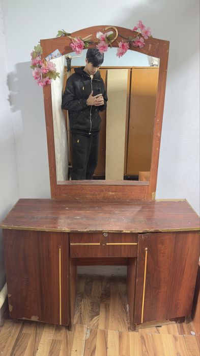 Spalni uchun kamplekt shkaf tortmalari blan