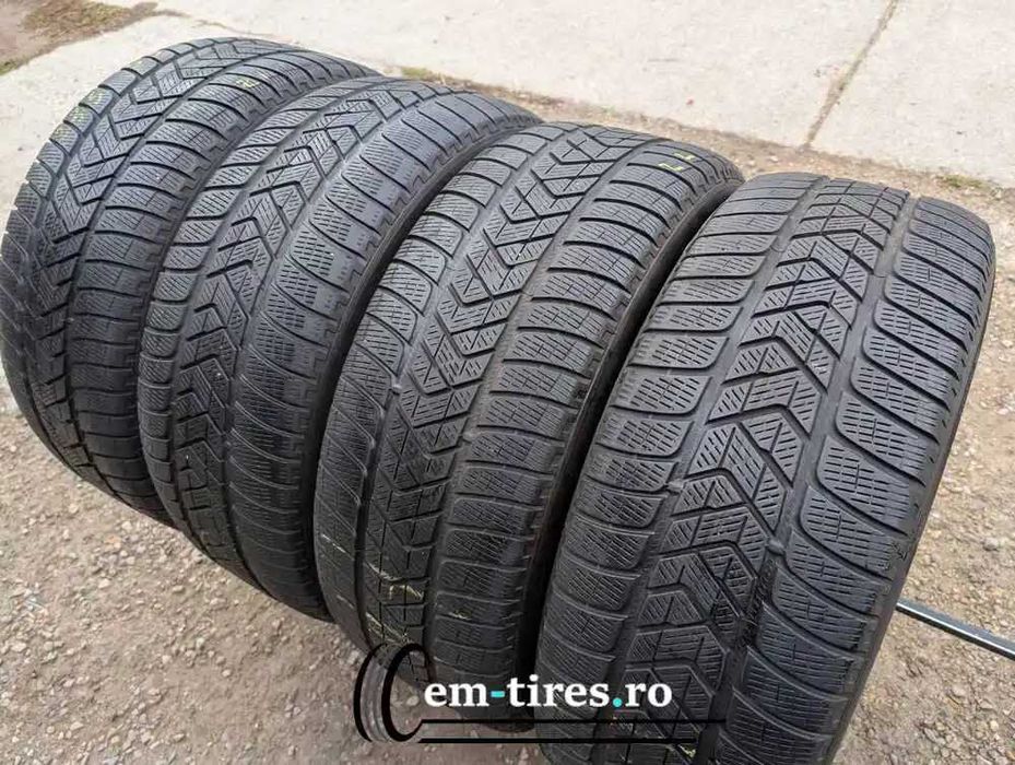 SET 4 Anvelope Iarna 235/55 R19 PIRELLI Scorpion Winter MO  Runflat