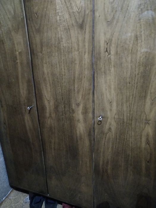 Шифонер из. Дерева