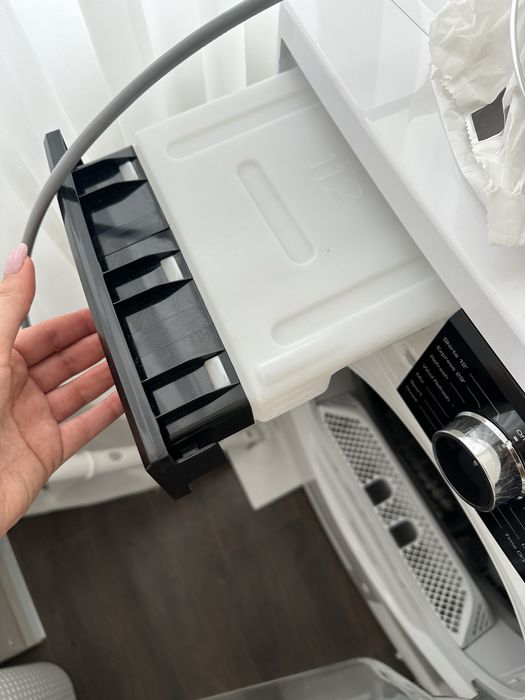 Сушилня  Heinner 7 кг , кондензационна