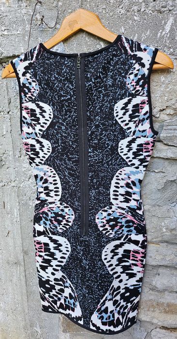 BCBGMAXAZRIA ластична рокля плътна