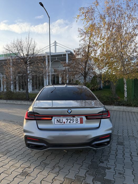 BMW Seria 7 xDrive M Pachet