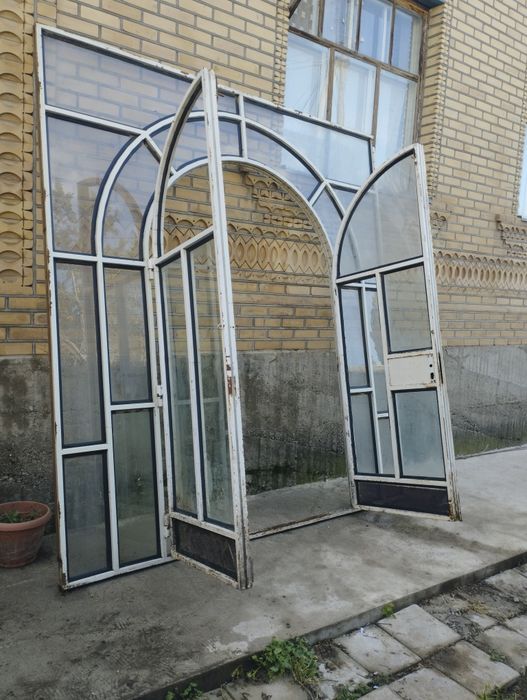 Ворота двери стеклянные