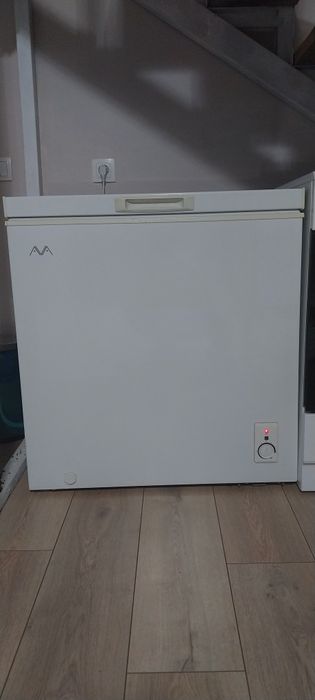 Продам Морозильник