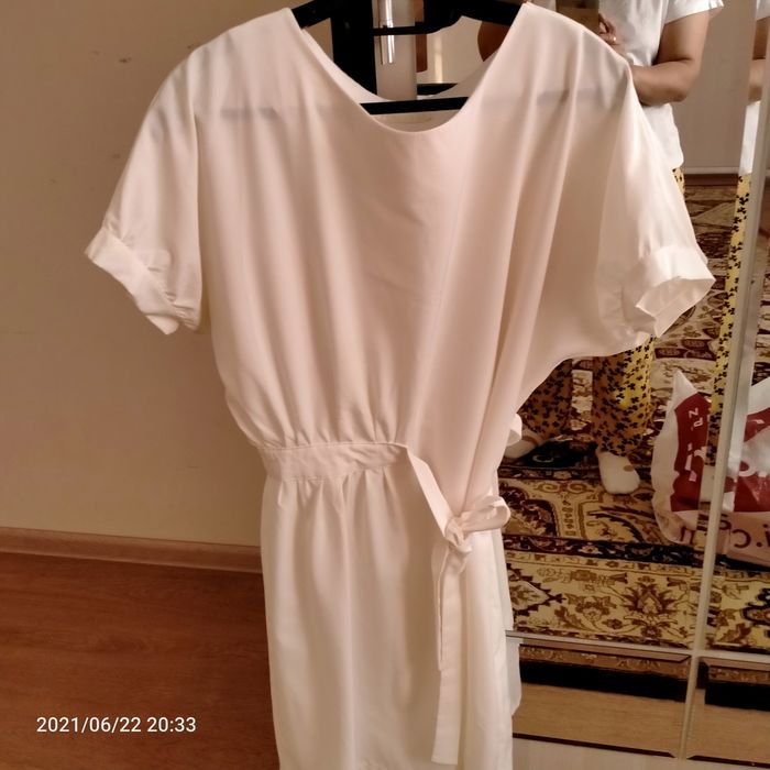 Көйлек сатылады.