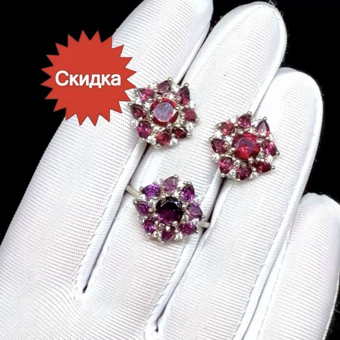 Комплект с натуральными Гранатами