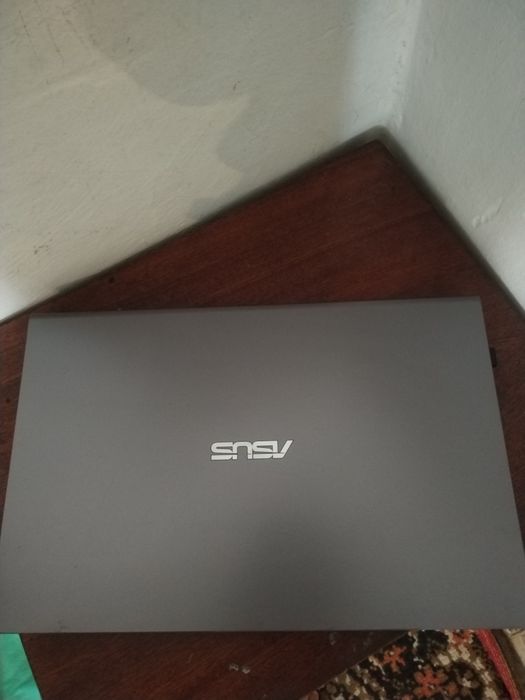 Asus Core i7 noutbuk