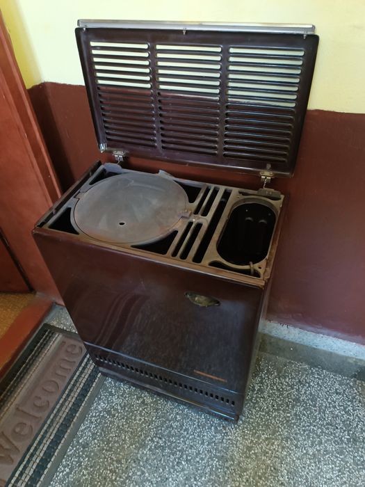 Отоплителна печка на твърдо гориво