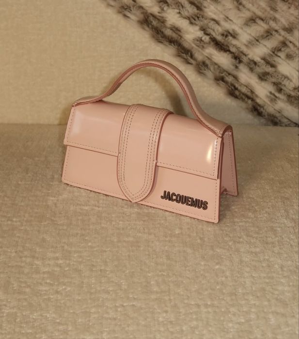 Geanta Jaquemus le Bambino powder pink pe stoc